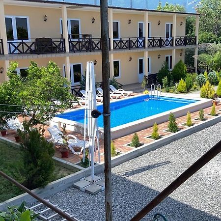 Guest House У Дедушки Самвела Alakhadze Bagian luar foto