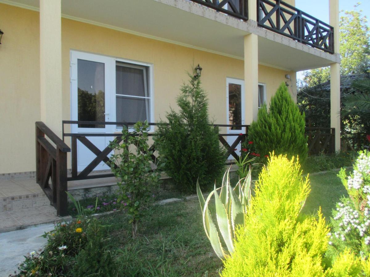 Guest House У Дедушки Самвела Alakhadze Bagian luar foto