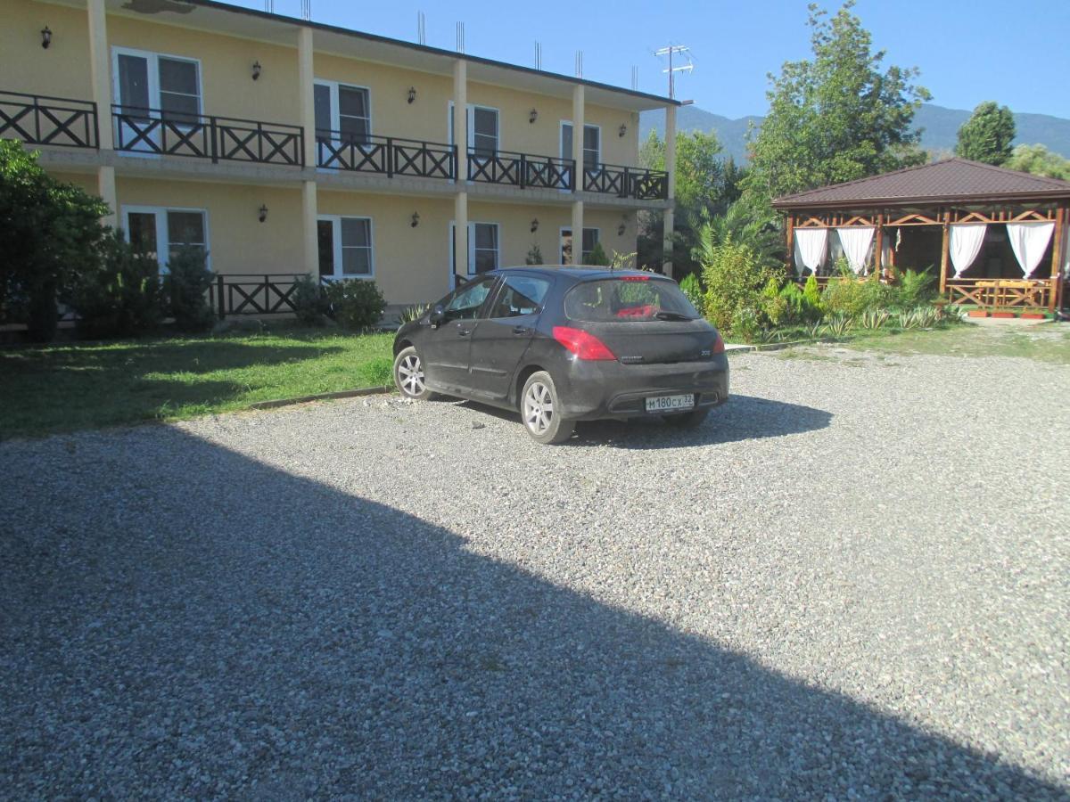 Guest House У Дедушки Самвела Alakhadze Bagian luar foto